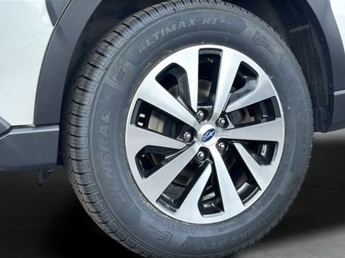 Used 2023 Subaru Outback Premium AWD/4WD image 28