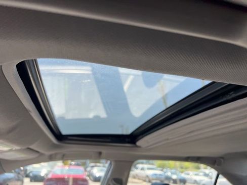 Used 2014 Toyota Camry SE w/ Moonroof Package image 23