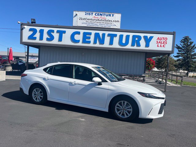 Used 2026 Toyota Camry LE FWD image 1