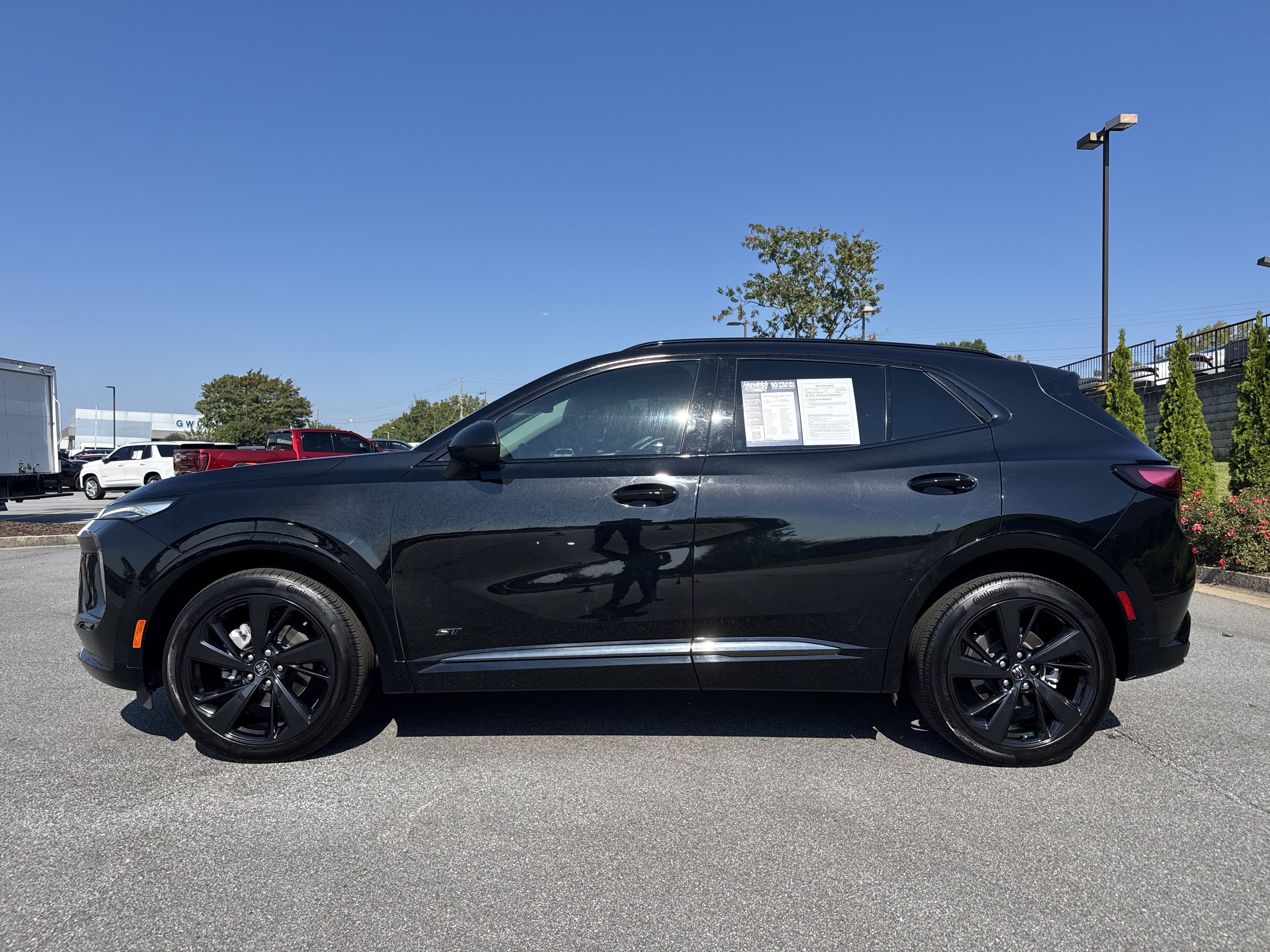 Used 2025 Buick Envision Sport Touring AWD/4WD image 7