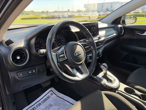 Used 2019 Kia Forte S FWD image 40