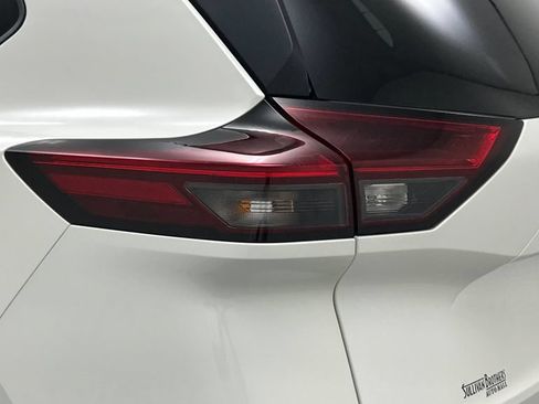 Certified 2023 Nissan Rogue SV w/ SV Premium Package AWD/4WD image 24
