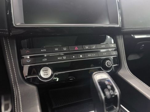 Used 2020 Jaguar F-PACE SVR AWD/4WD image 29