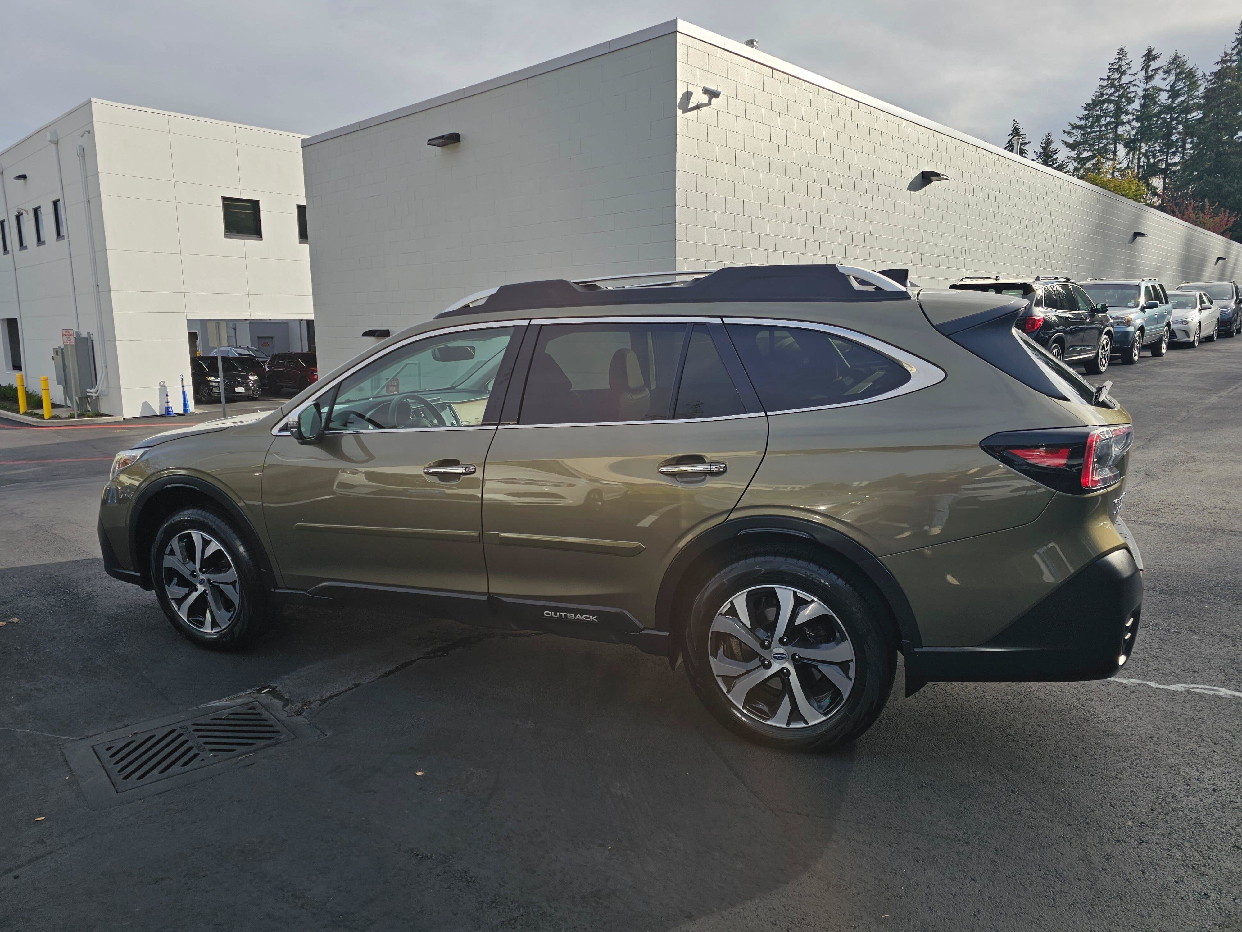 Used 2020 Subaru Outback Touring XT AWD/4WD image 4