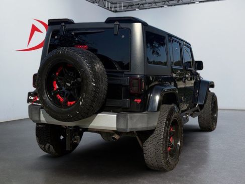 Used 2015 Jeep Wrangler Unlimited Sahara w/ Mopar Chrome Edition Group AWD/4WD image 13