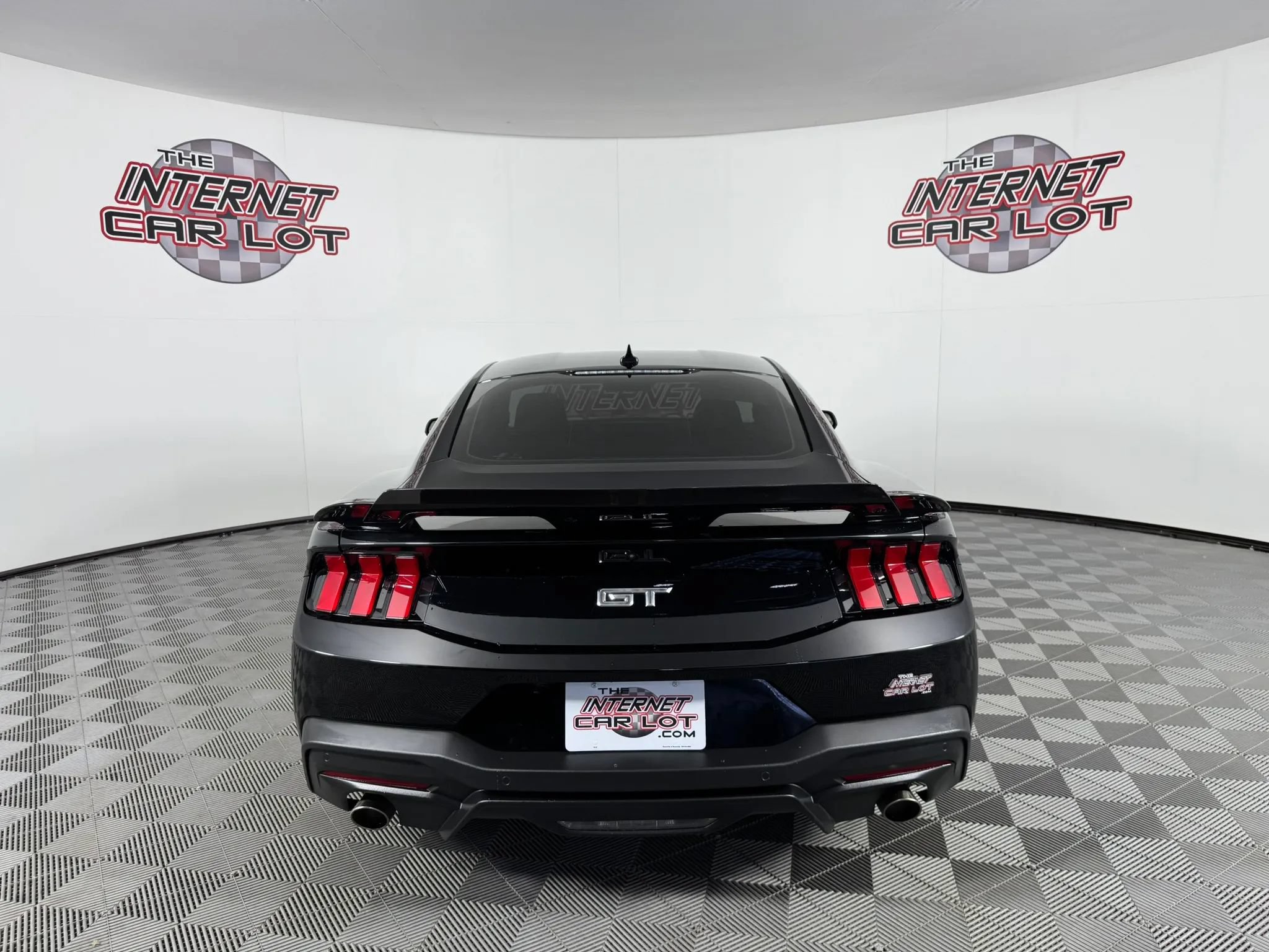 Used 2025 Ford Mustang GT RWD image 6