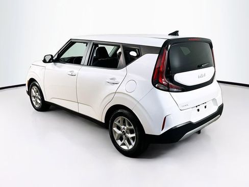 Used 2023 Kia Soul S FWD image 5