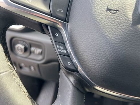 Used 2025 RAM 1500 Laramie image 16