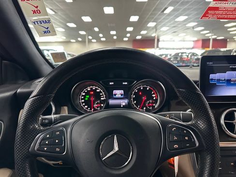 Used 2019 Mercedes-Benz CLA 250 image 16