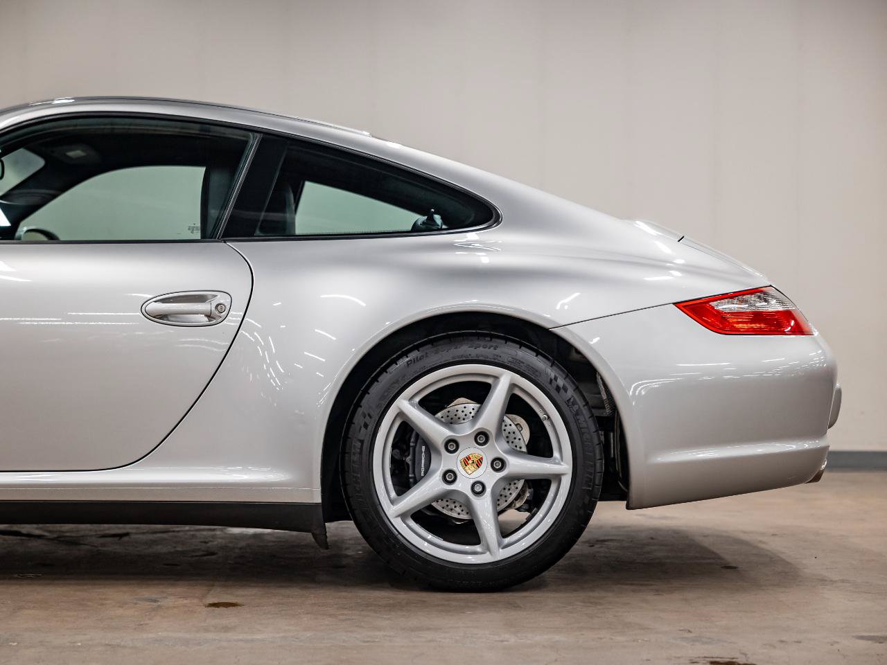 Used 2006 Porsche 911 Carrera 4 AWD/4WD image 24