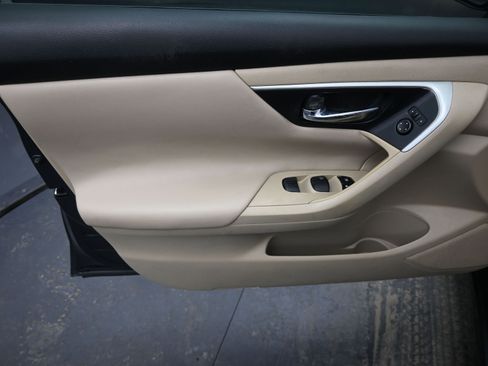 Used 2018 Nissan Altima 2.5 SV image 14