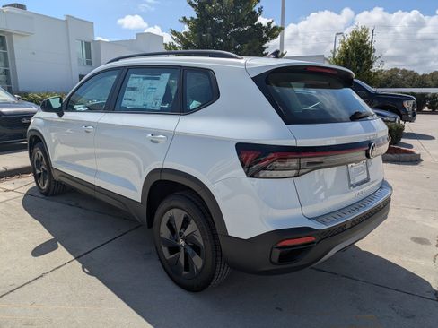 New 2026 Volkswagen Taos S image 6