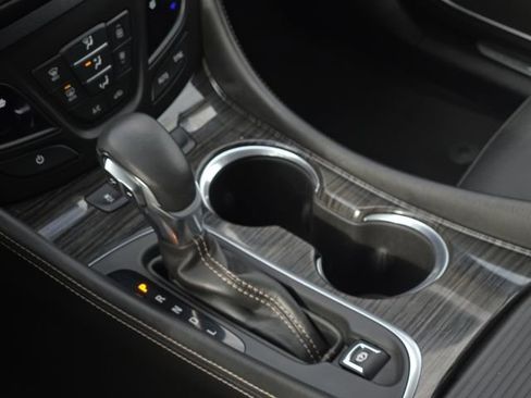 Used 2018 Buick Envision Premium image 23