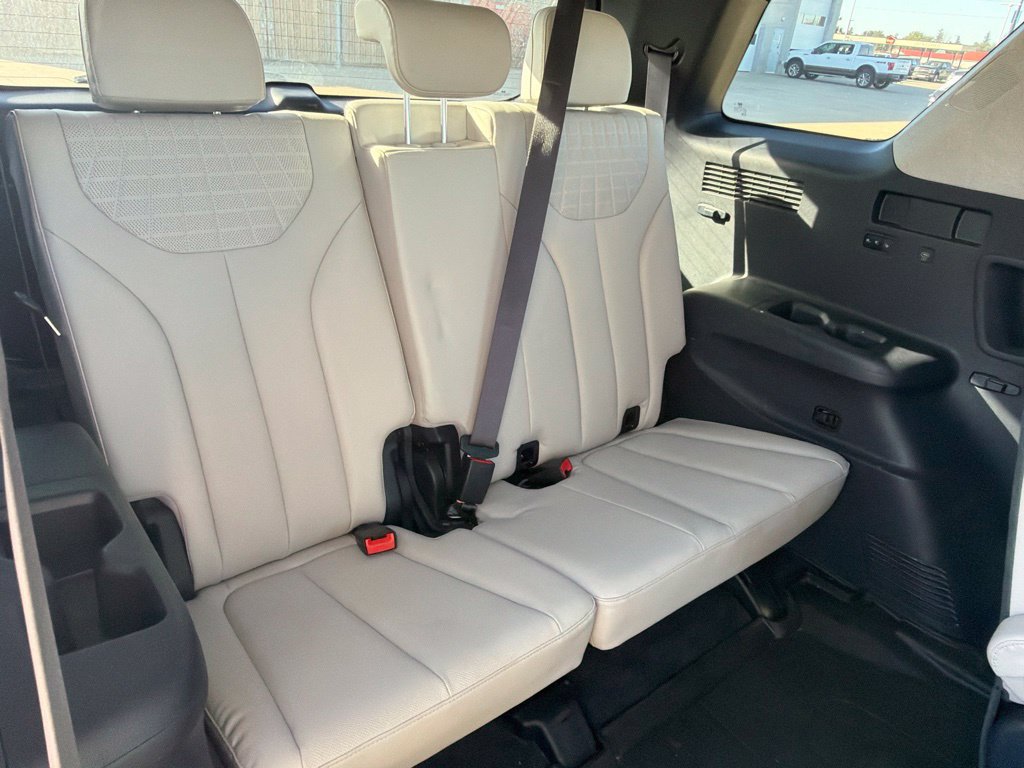 Used 2023 Hyundai Palisade Limited AWD/4WD image 15