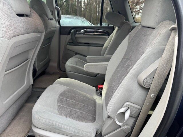 Used 2015 Buick Enclave Convenience FWD image 11