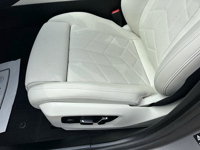 Used 2024 BMW 530i xDrive w/ Premium Package AWD/4WD image 14