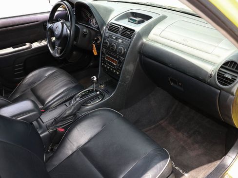 Used 2003 Lexus IS 300 w/ Power & Leather Pkg RWD image 16