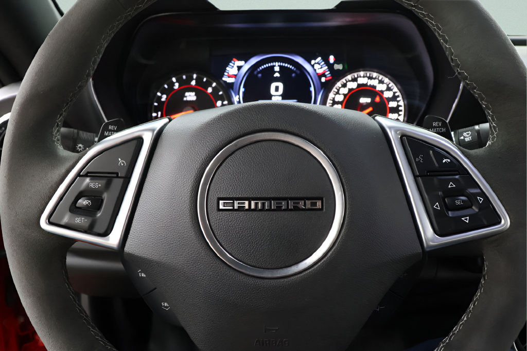 Used 2021 Chevrolet Camaro SS RWD image 13