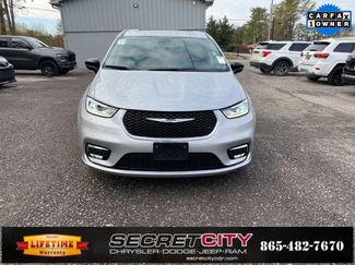 Used 2024 Chrysler Pacifica Limited video 2