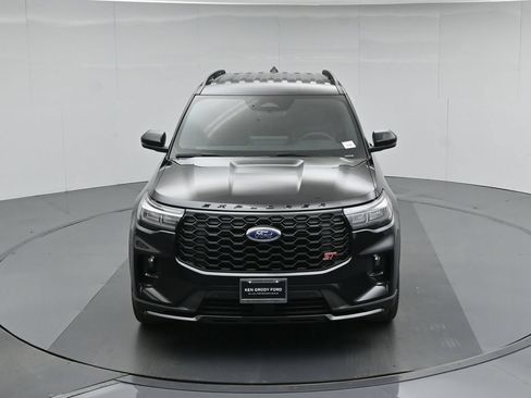 New 2026 Ford Explorer ST RWD image 38