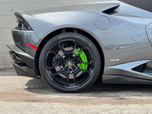 Used 2017 Lamborghini Huracan LP 610-4 AWD/4WD image 23