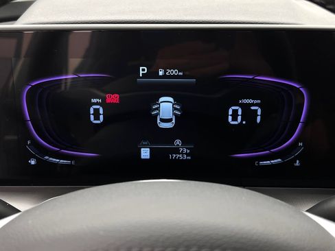 Used 2025 Kia Telluride S AWD/4WD image 19