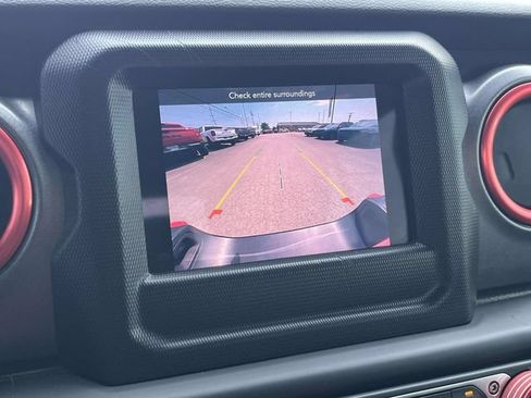 Used 2021 Jeep Gladiator Mojave AWD/4WD image 29