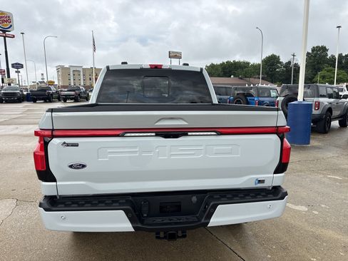 Used 2023 Ford F150 Lightning Platinum AWD/4WD image 4