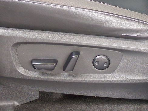 Certified 2022 Nissan Pathfinder SL w/ Lighting Package (N92) image 21