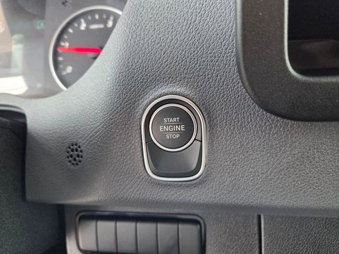 Used 2025 Mercedes-Benz Sprinter 2500 image 28