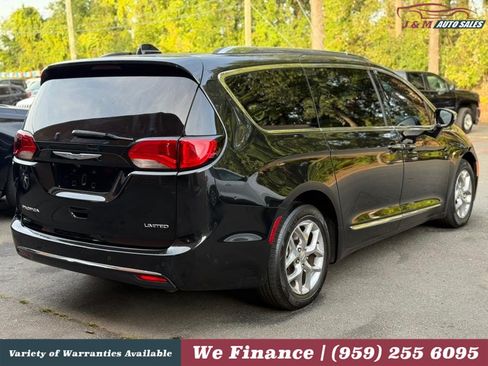Used 2019 Chrysler Pacifica Limited FWD image 9