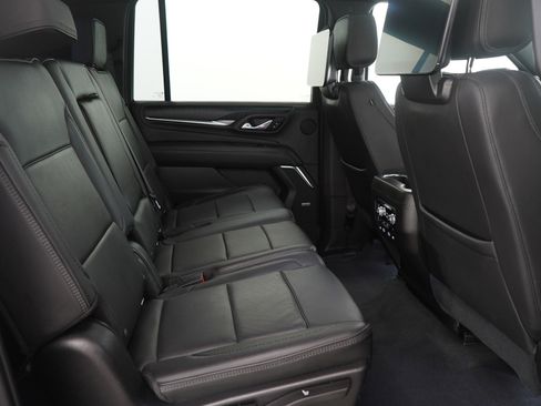 Used 2021 GMC Yukon XL Denali w/ Denali Ultimate Package image 16