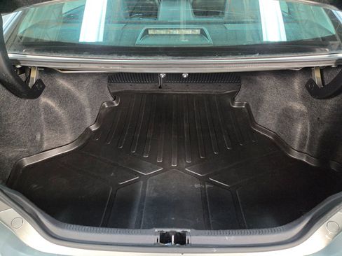 Used 2015 Toyota Camry SE image 8