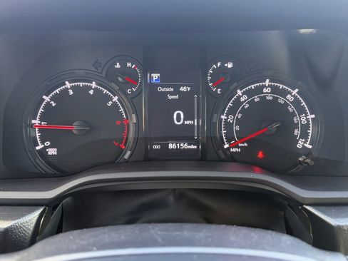 Certified 2021 Toyota 4Runner SR5 Premium w/ Moonroof Package image 25