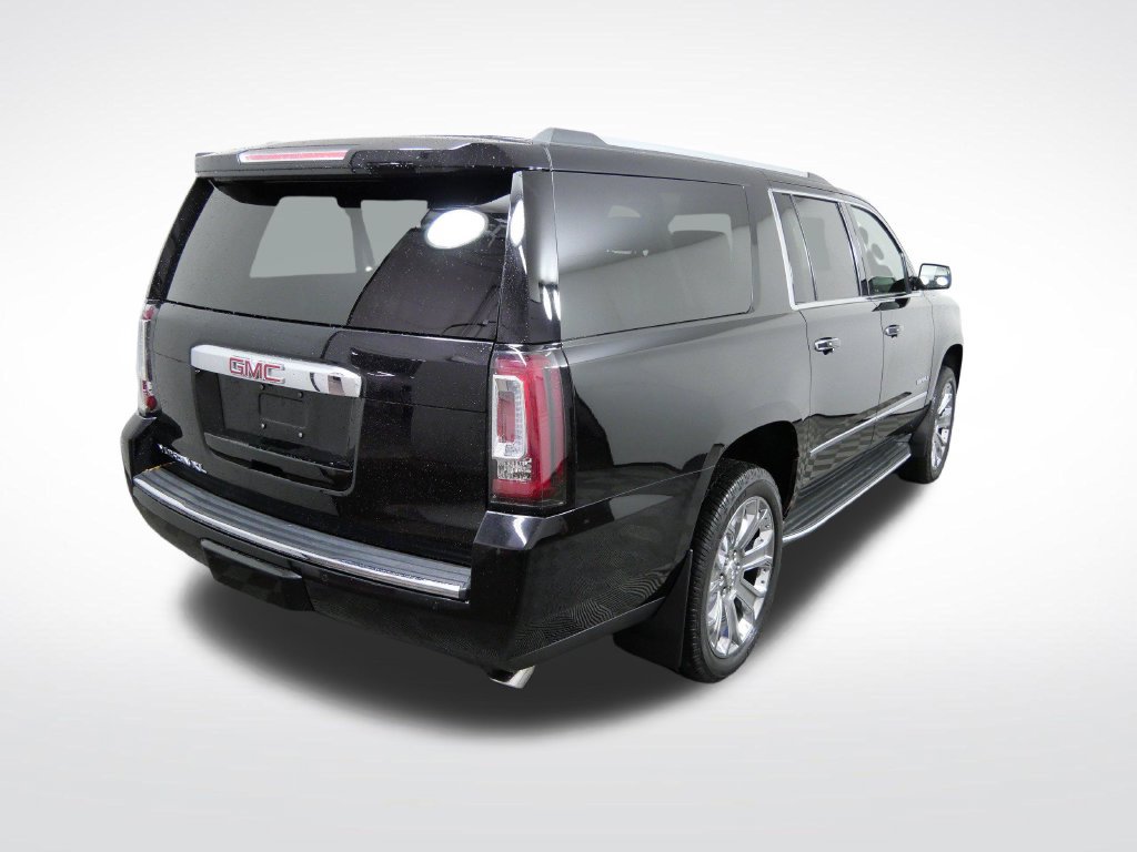 Used 2016 GMC Yukon XL Denali w/ Open Road Package AWD/4WD image 3