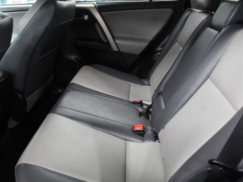 Used 2014 Toyota RAV4 Limited image 18
