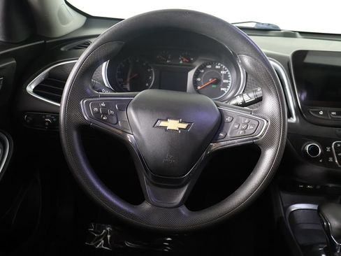 Used 2021 Chevrolet Malibu LT FWD image 35