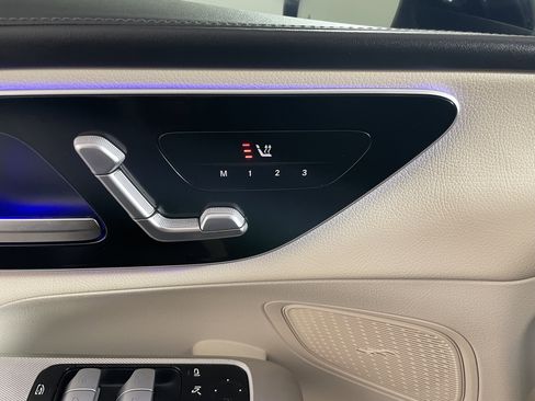 Used 2024 Mercedes-Benz GLC 300 4MATIC image 21