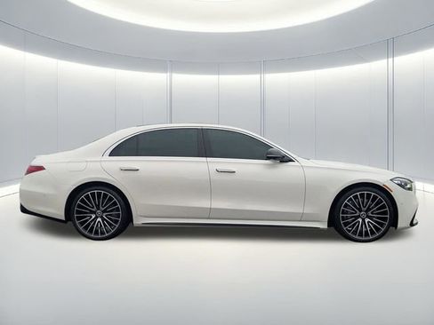 Used 2022 Mercedes-Benz S 580 4MATIC Sedan image 4