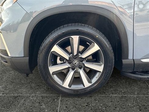 Used 2023 Honda Pilot Touring image 14