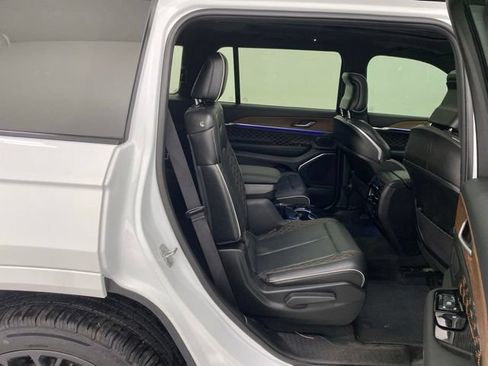Used 2023 Jeep Grand Cherokee L Summit w/ High Altitude Package AWD/4WD image 35