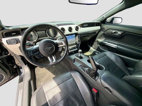 Used 2016 Ford Mustang GT Premium w/ Equipment Group 401A RWD image 9
