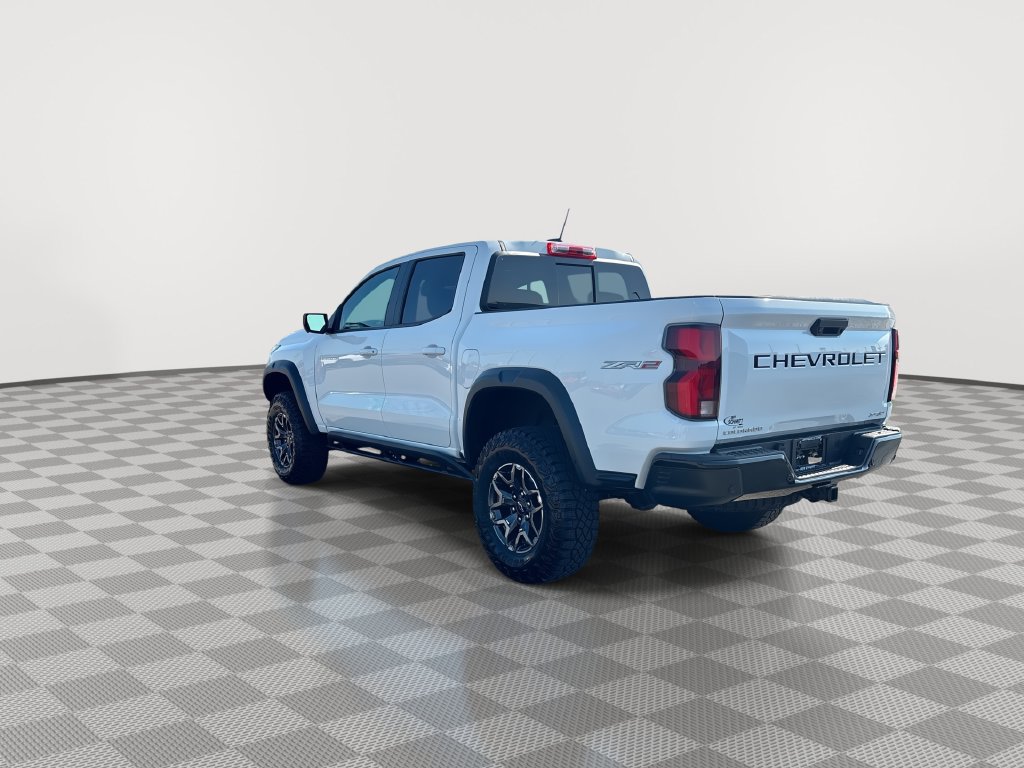 Used 2024 Chevrolet Colorado ZR2 w/ ZR2 Convenience Package III AWD/4WD image 8