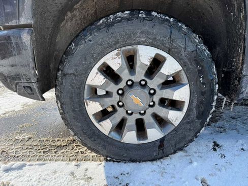 Used 2024 Chevrolet Silverado 2500 Custom w/ Custom Value Package image 49