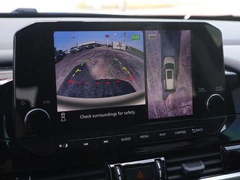 Certified 2025 Nissan Pathfinder SL AWD/4WD image 18