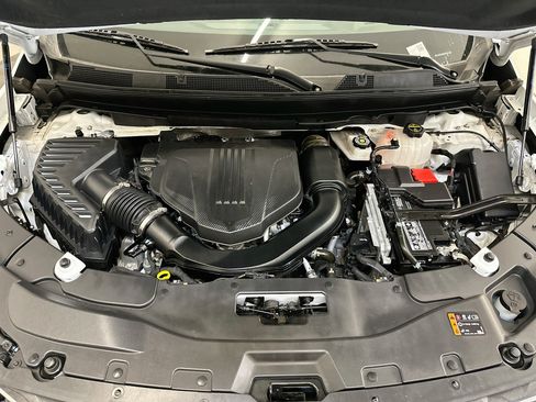 Used 2025 Chevrolet Traverse LT AWD/4WD image 35
