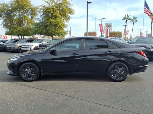 Certified 2023 Hyundai Elantra SEL image 2