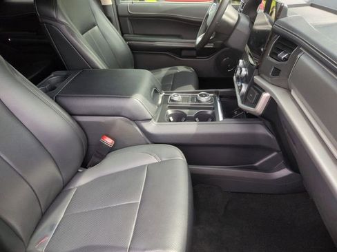 Used 2024 Ford Expedition Max XLT AWD/4WD image 34