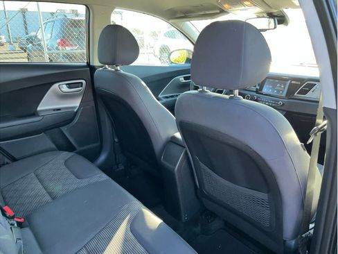 Used 2018 Kia Niro LX image 23