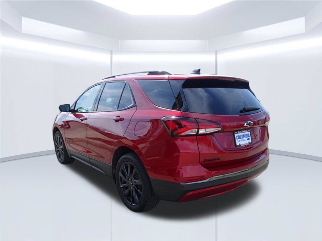 Used 2022 Chevrolet Equinox RS FWD image 11